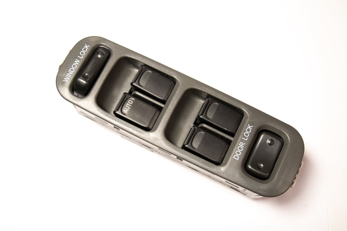 Botonera Alzavidrios Suzuki Baleno Grand Vitara Soul Xl7 Izq