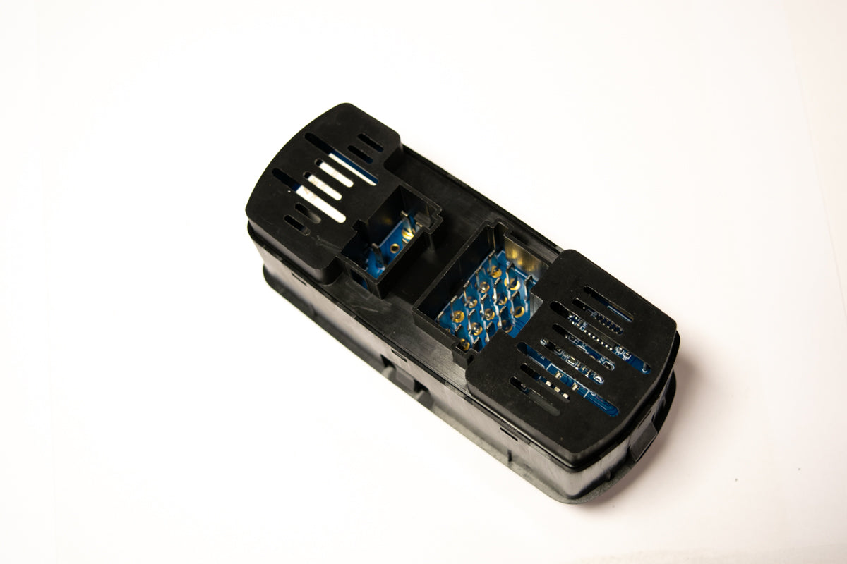 Botonera Alzavidriospara Mercedes Benz Atego A0045455913