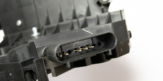 Cerradura Puerta Delantera Izquierda Ford Fiesta 2011-2018