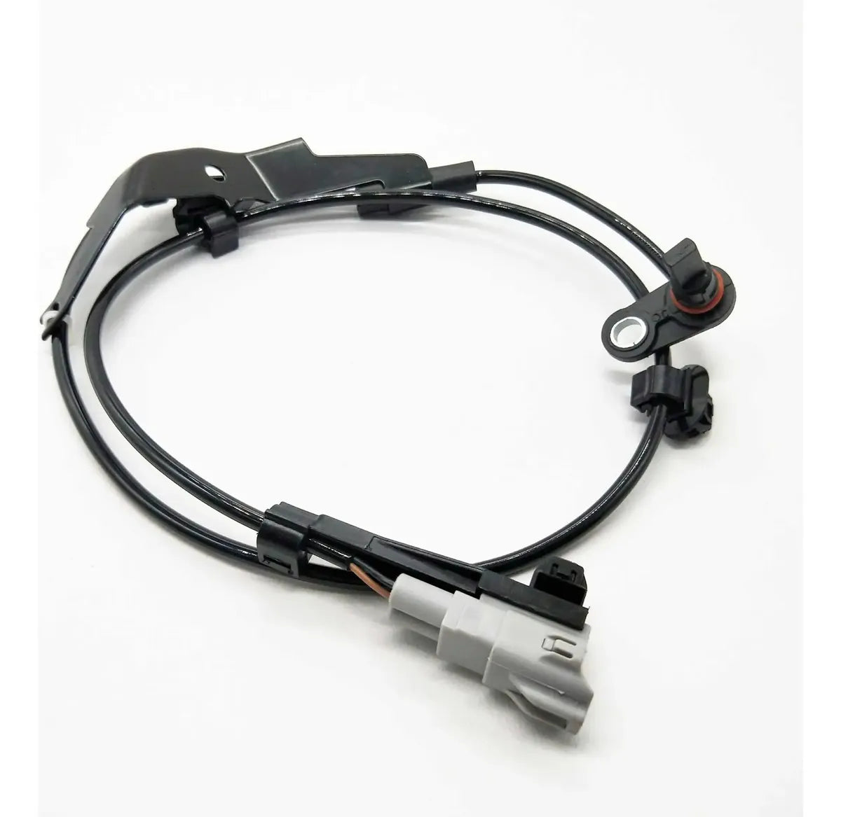 Sensor Abs Trasero Derecho Toyota Hilux 2016 En Adelante